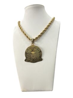 Collana con ciondolo modello medusa personalizzabile